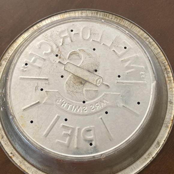 Mrs. Smiths Mello-Rich Vintage Pie Pan - Picture 2 of 2
